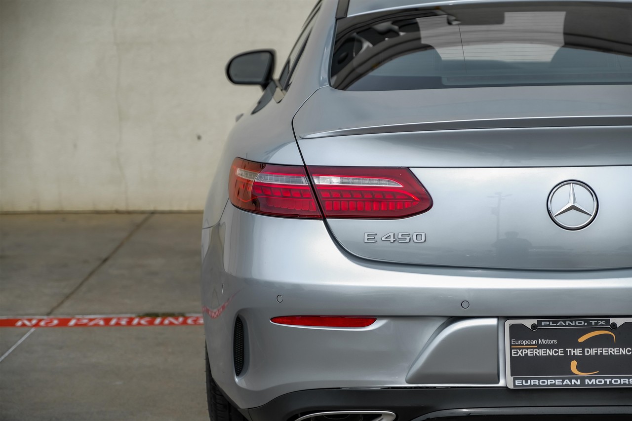 Mercedes-Benz E-Class Vehicle Main Gallery Image 42