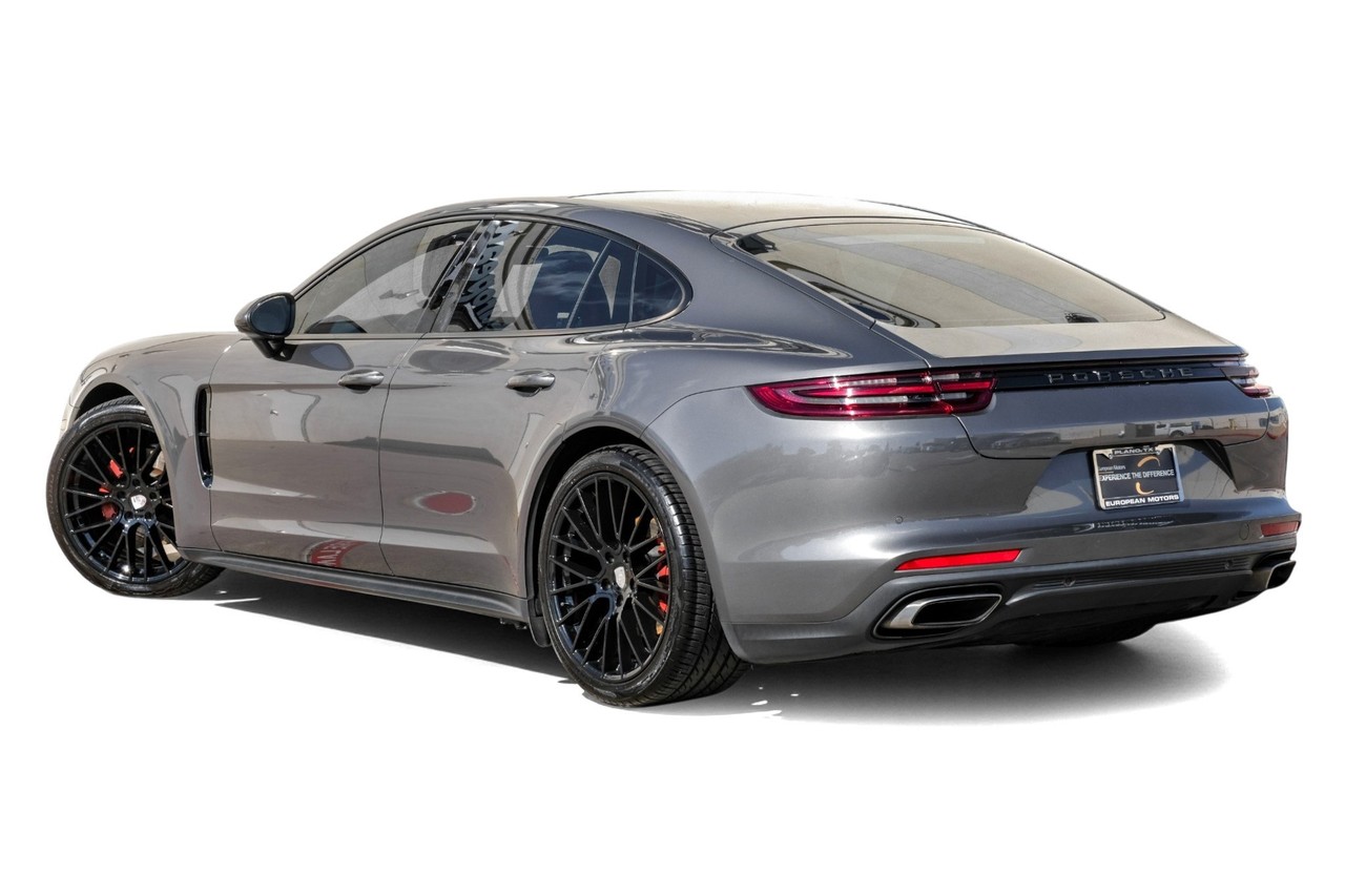 Porsche Panamera Vehicle Main Gallery Image 09