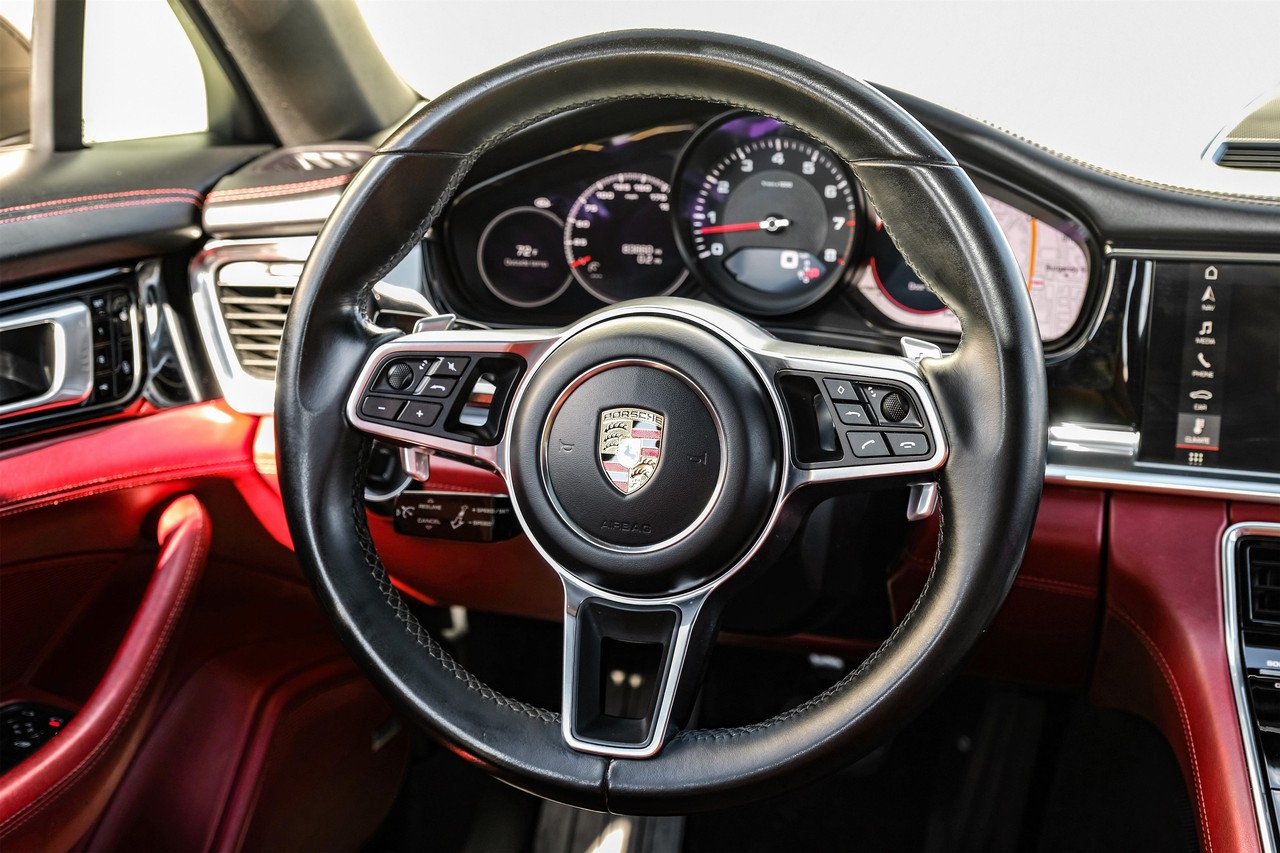 Porsche Panamera Vehicle Main Gallery Image 14