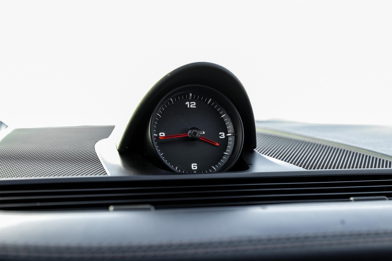 Porsche Panamera Vehicle Main Gallery Image 23