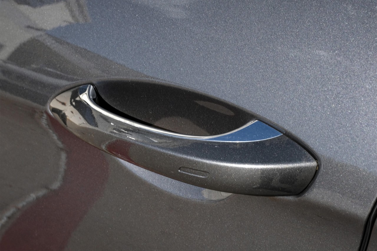 Porsche Panamera Vehicle Main Gallery Image 37