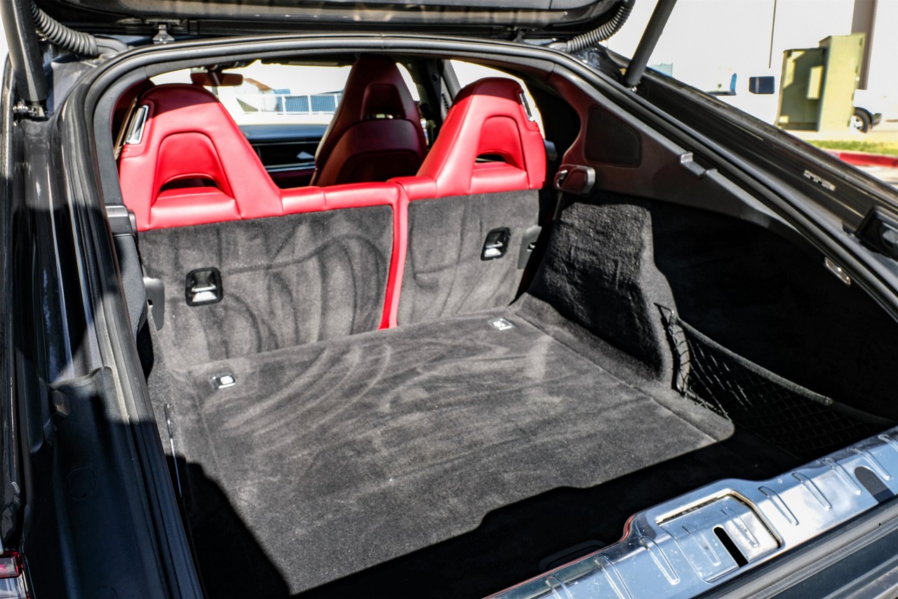 Porsche Panamera Vehicle Main Gallery Image 47