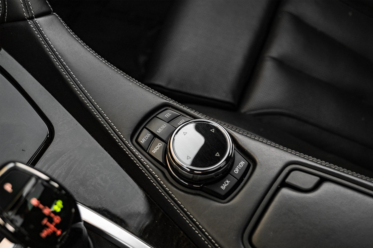 BMW 6 Series Vehicle Main Gallery Image 27