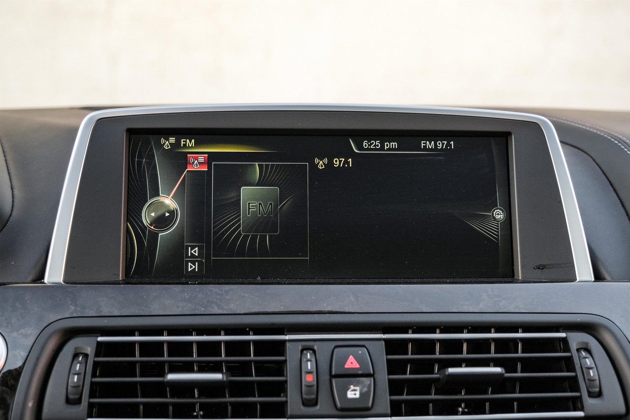 BMW 6 Series Vehicle Main Gallery Image 30