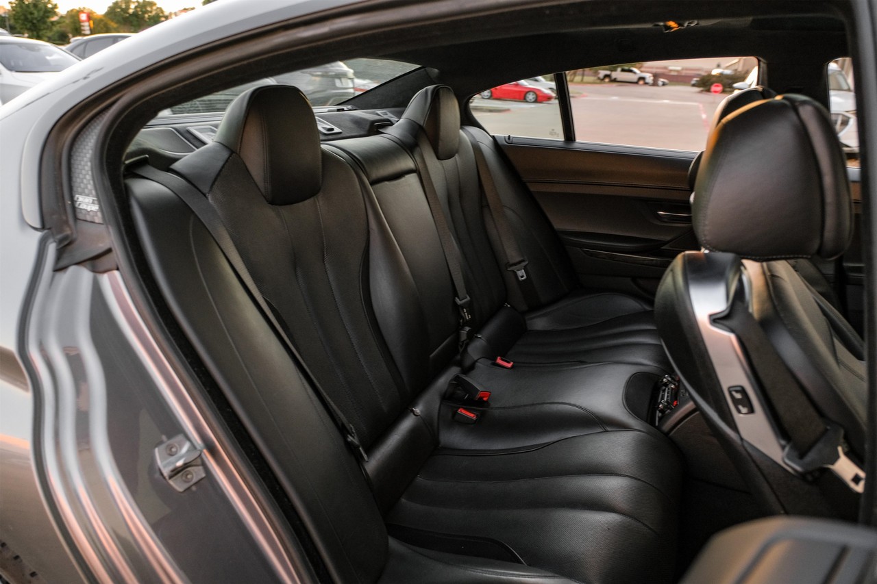BMW 6 Series Vehicle Main Gallery Image 36