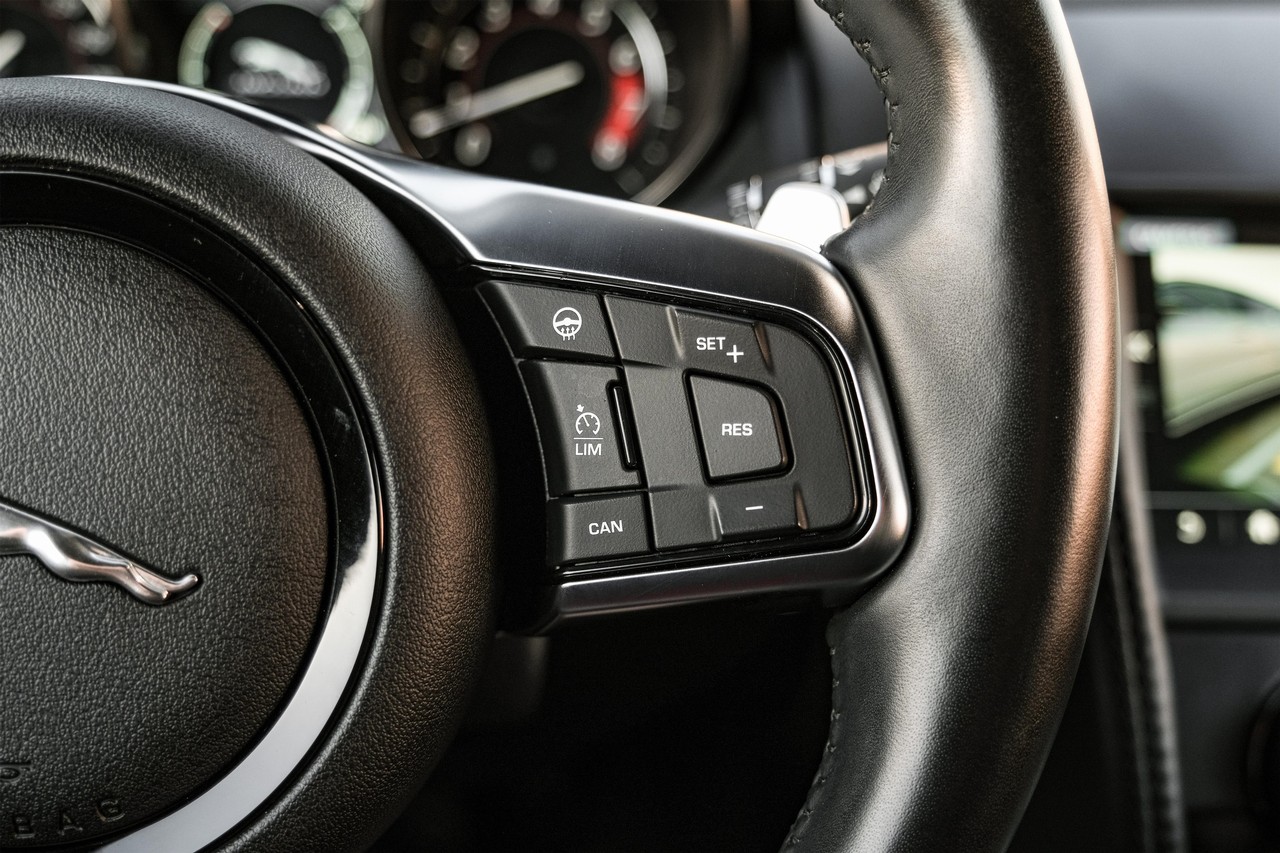 Jaguar F-Type Vehicle Main Gallery Image 15