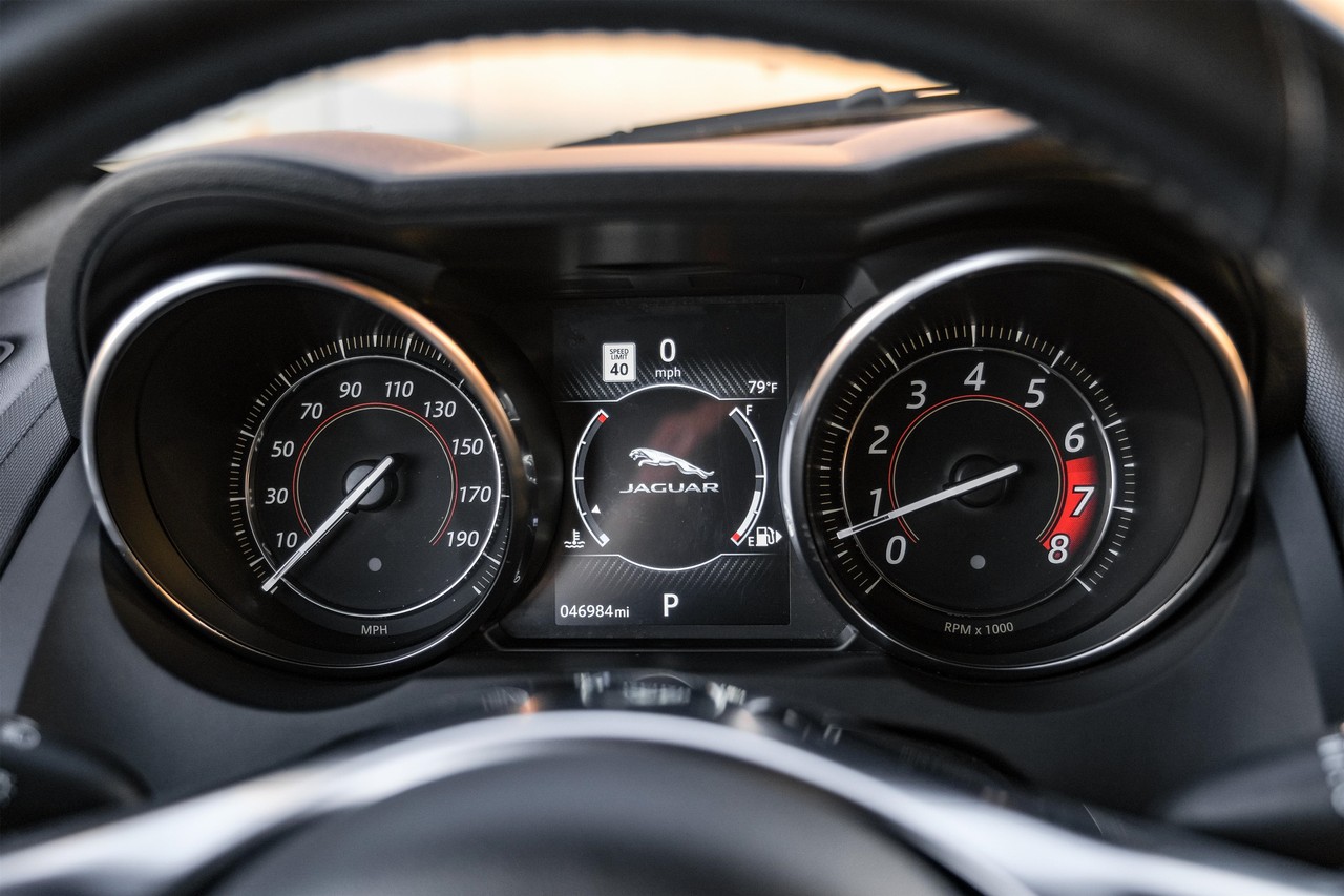 Jaguar F-Type Vehicle Main Gallery Image 16