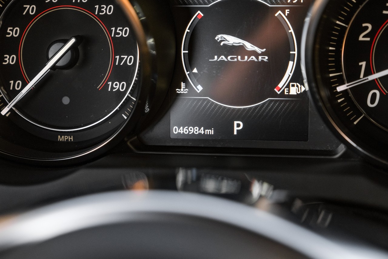 Jaguar F-Type Vehicle Main Gallery Image 18