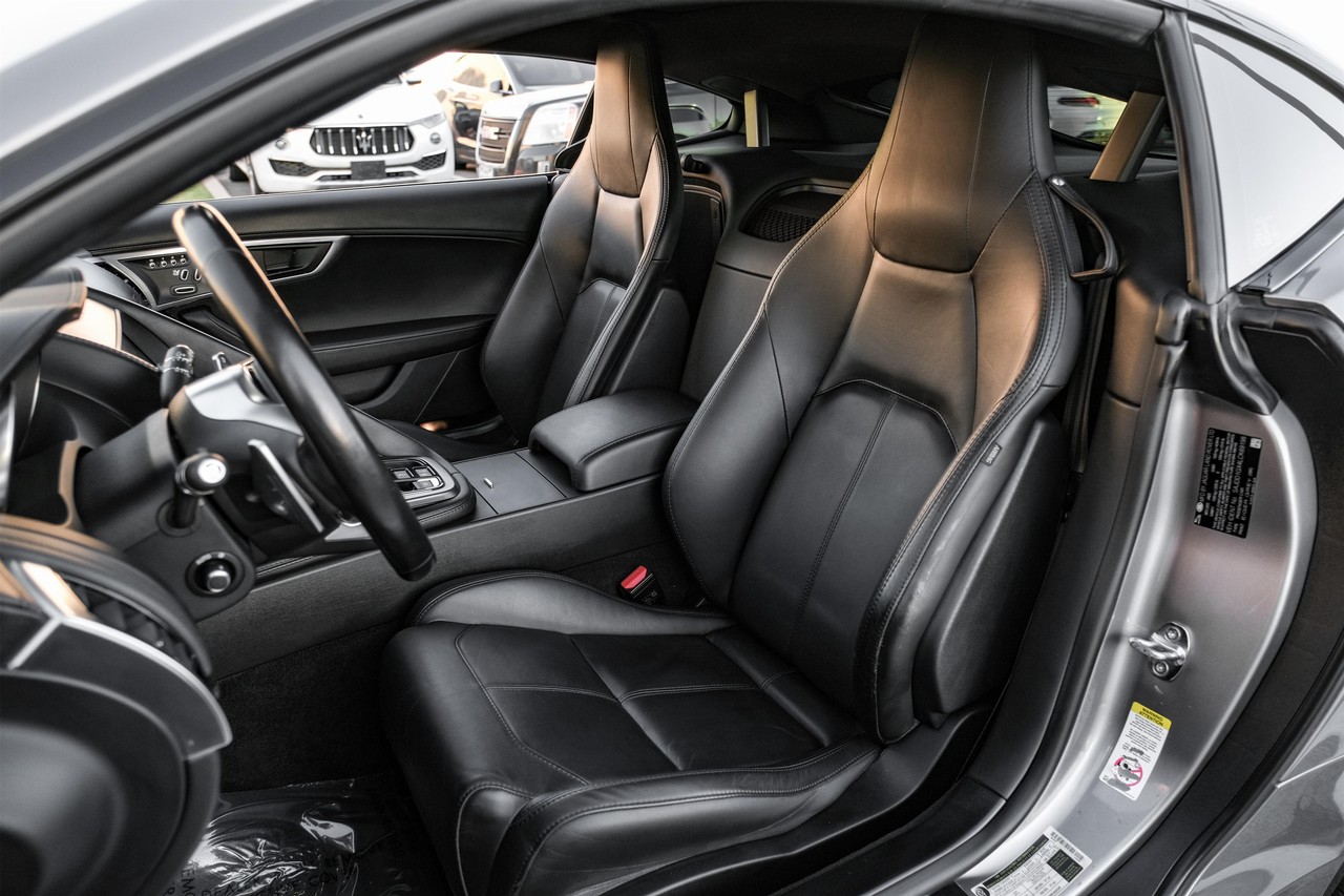 Jaguar F-Type Vehicle Main Gallery Image 29