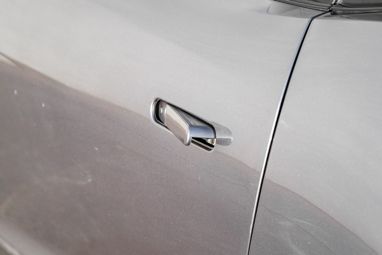 Jaguar F-Type Vehicle Main Gallery Image 33