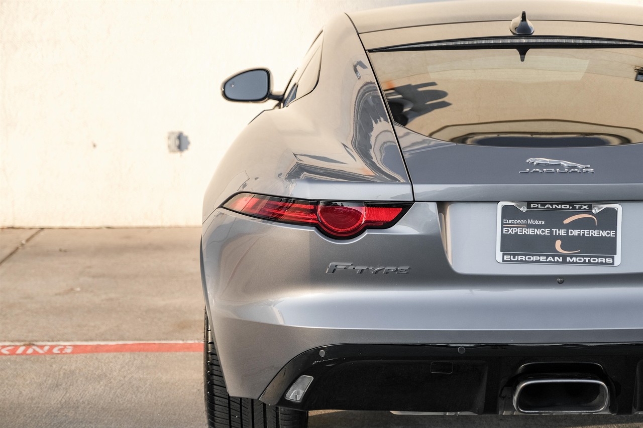 Jaguar F-Type Vehicle Main Gallery Image 40