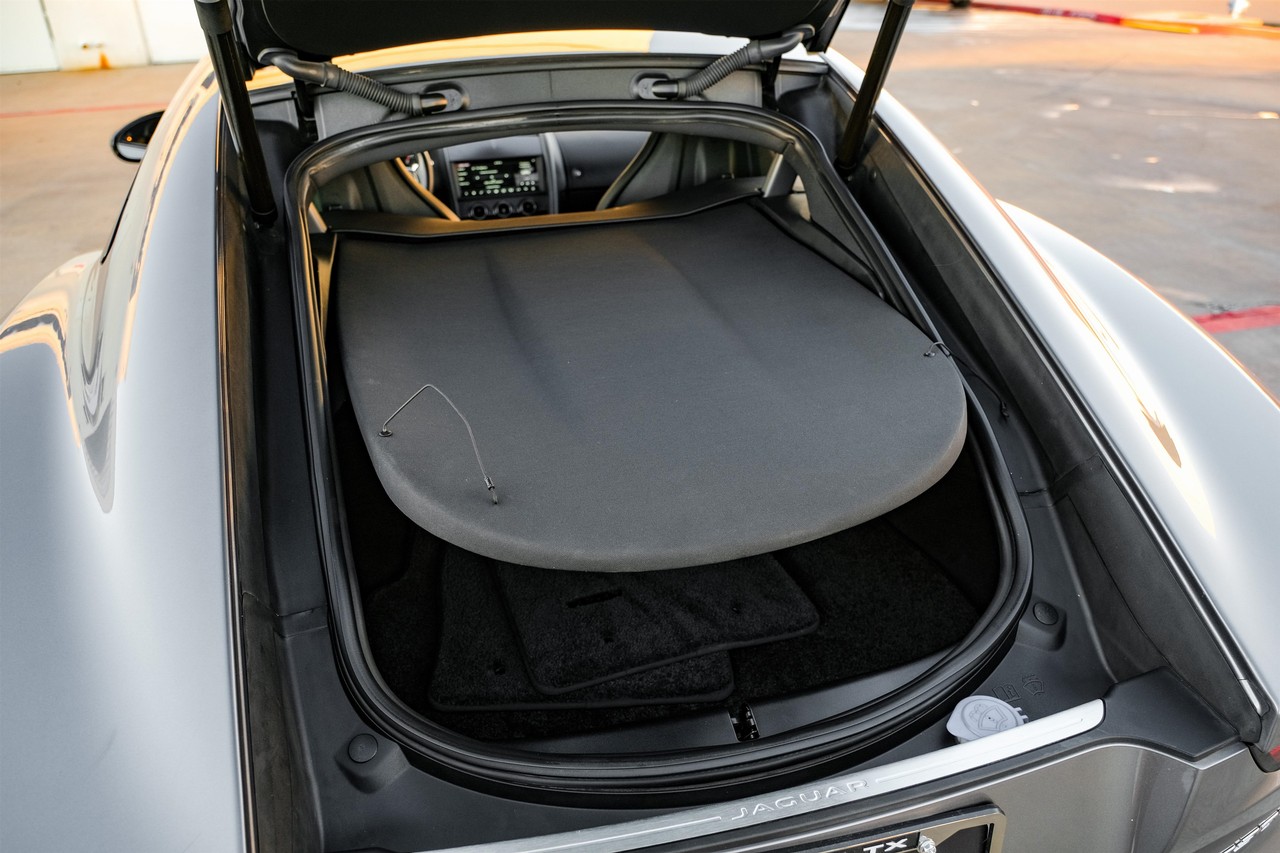 Jaguar F-Type Vehicle Main Gallery Image 42