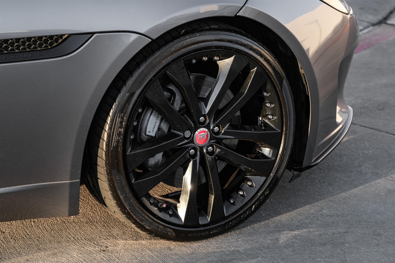 Jaguar F-Type Vehicle Main Gallery Image 44