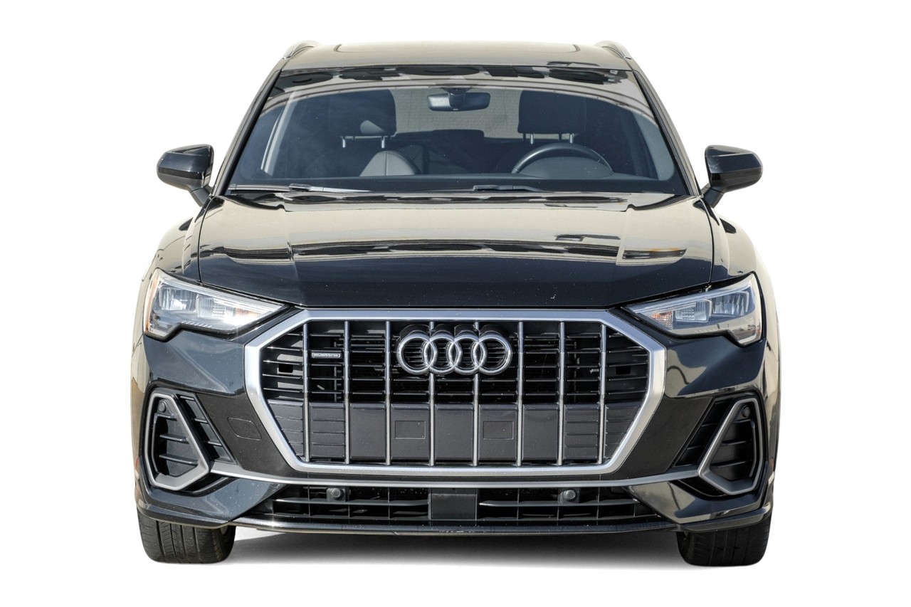 Audi Q3 Vehicle Main Gallery Image 06