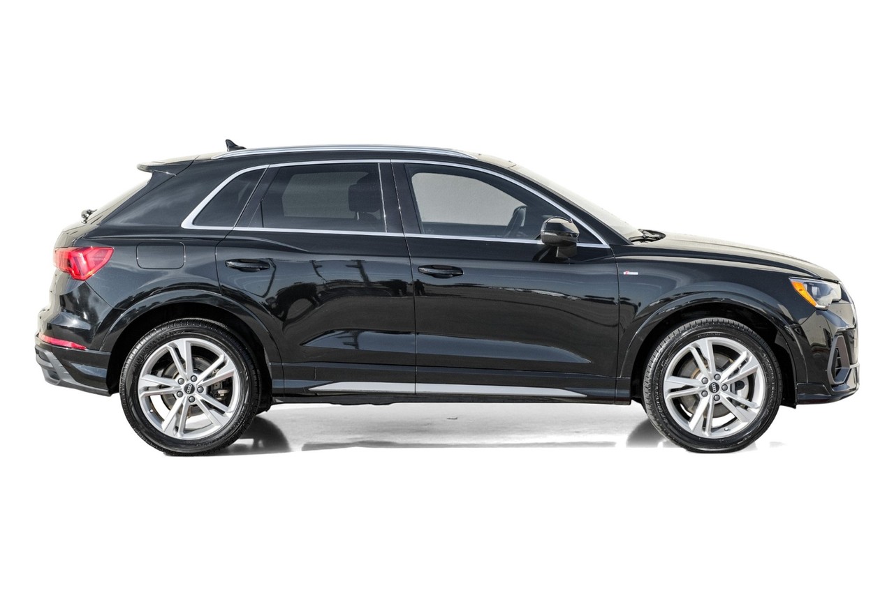 Audi Q3 Vehicle Main Gallery Image 08