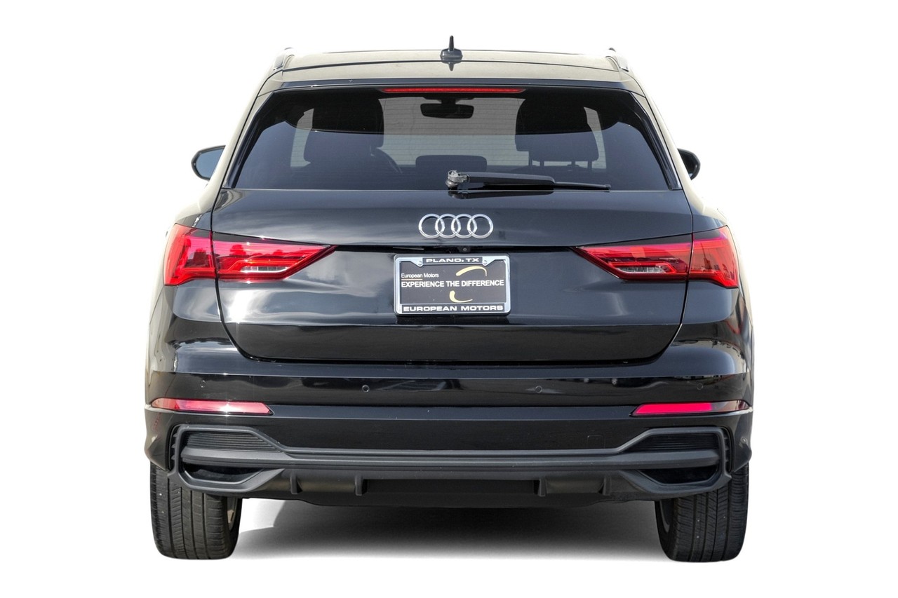 Audi Q3 Vehicle Main Gallery Image 10