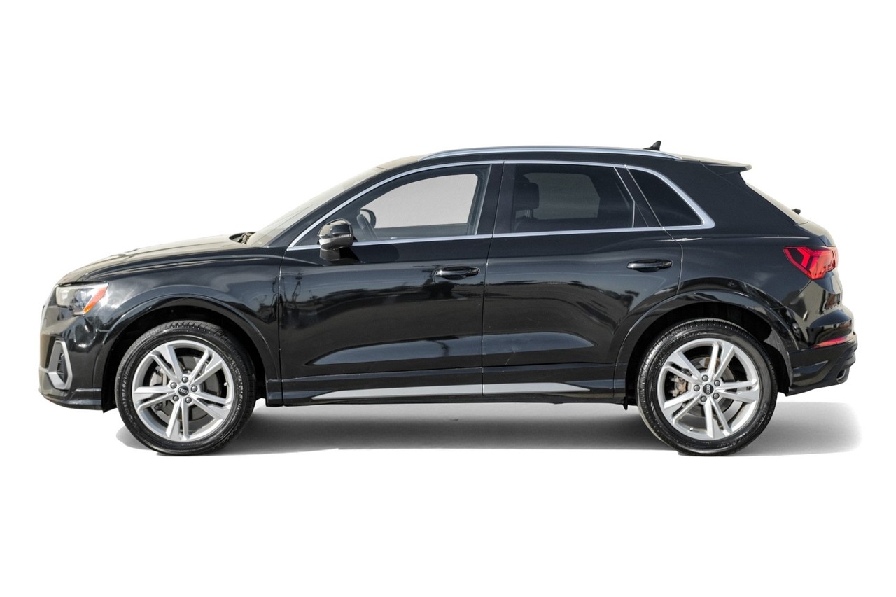 Audi Q3 Vehicle Main Gallery Image 12