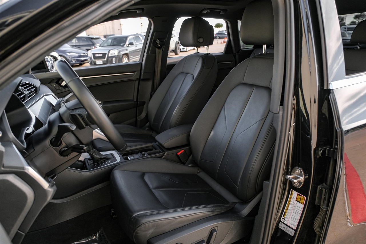 Audi Q3 Vehicle Main Gallery Image 29