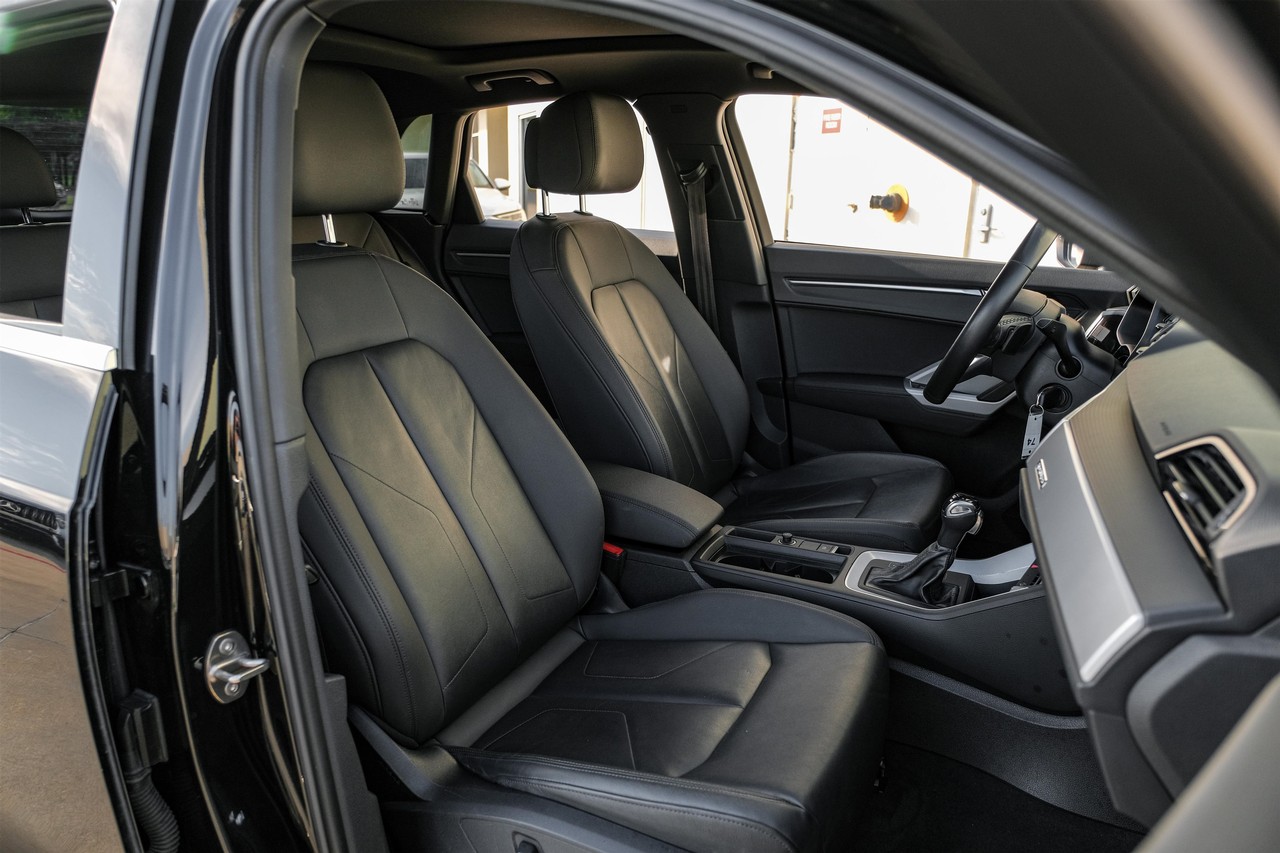 Audi Q3 Vehicle Main Gallery Image 31