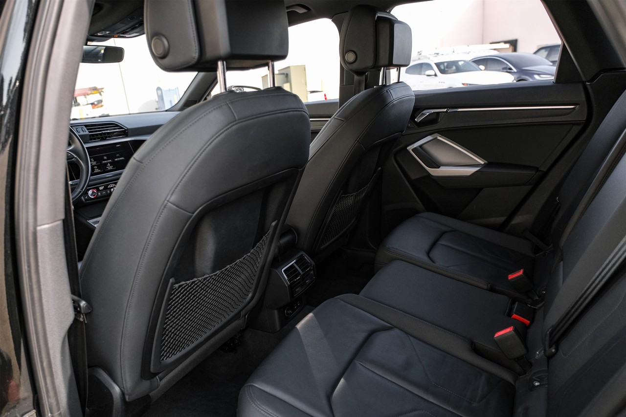 Audi Q3 Vehicle Main Gallery Image 34