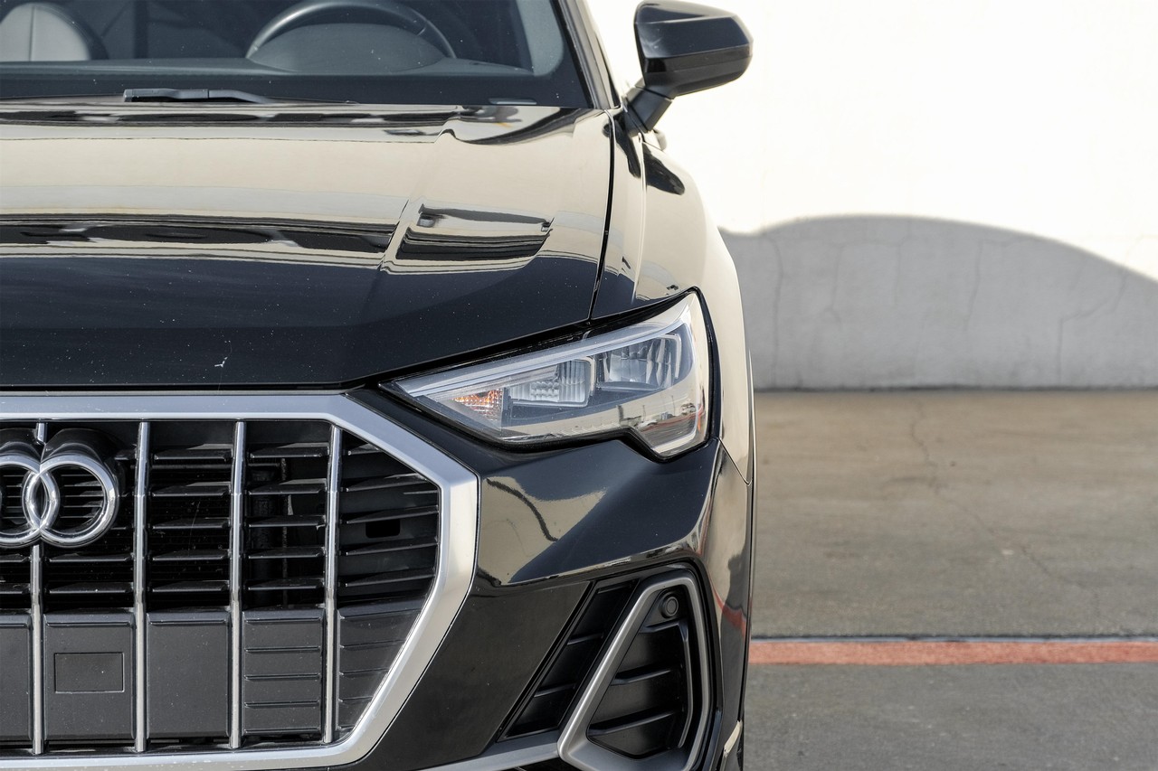 Audi Q3 Vehicle Main Gallery Image 43