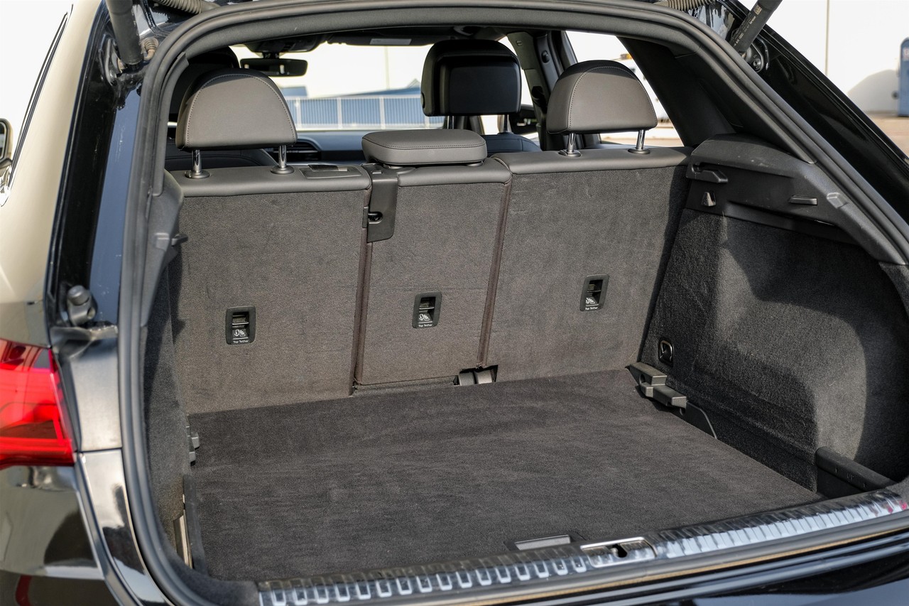 Audi Q3 Vehicle Main Gallery Image 46