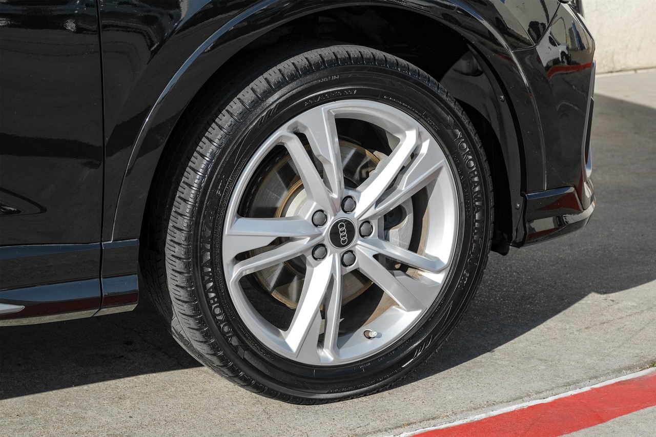 Audi Q3 Vehicle Main Gallery Image 49