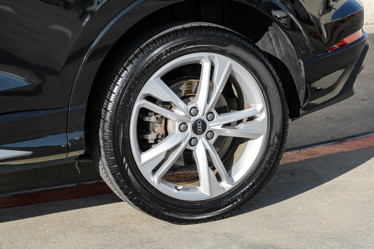 Audi Q3 Vehicle Main Gallery Image 51