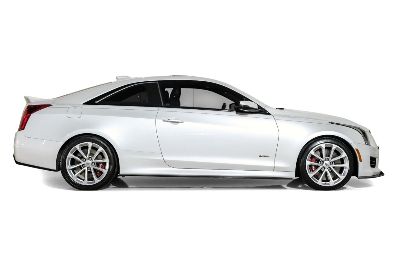 Cadillac ATS-V Coupe Vehicle Main Gallery Image 08