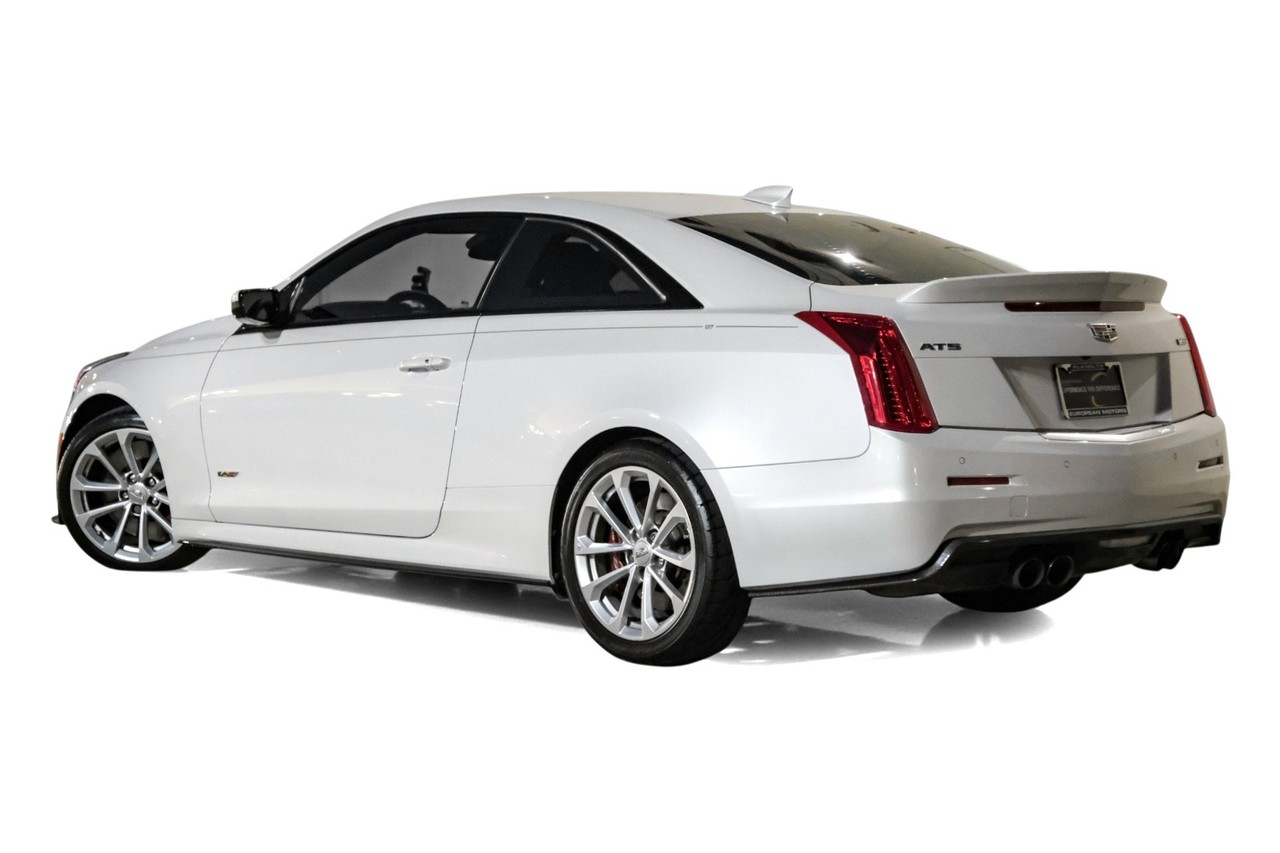 Cadillac ATS-V Coupe Vehicle Main Gallery Image 11