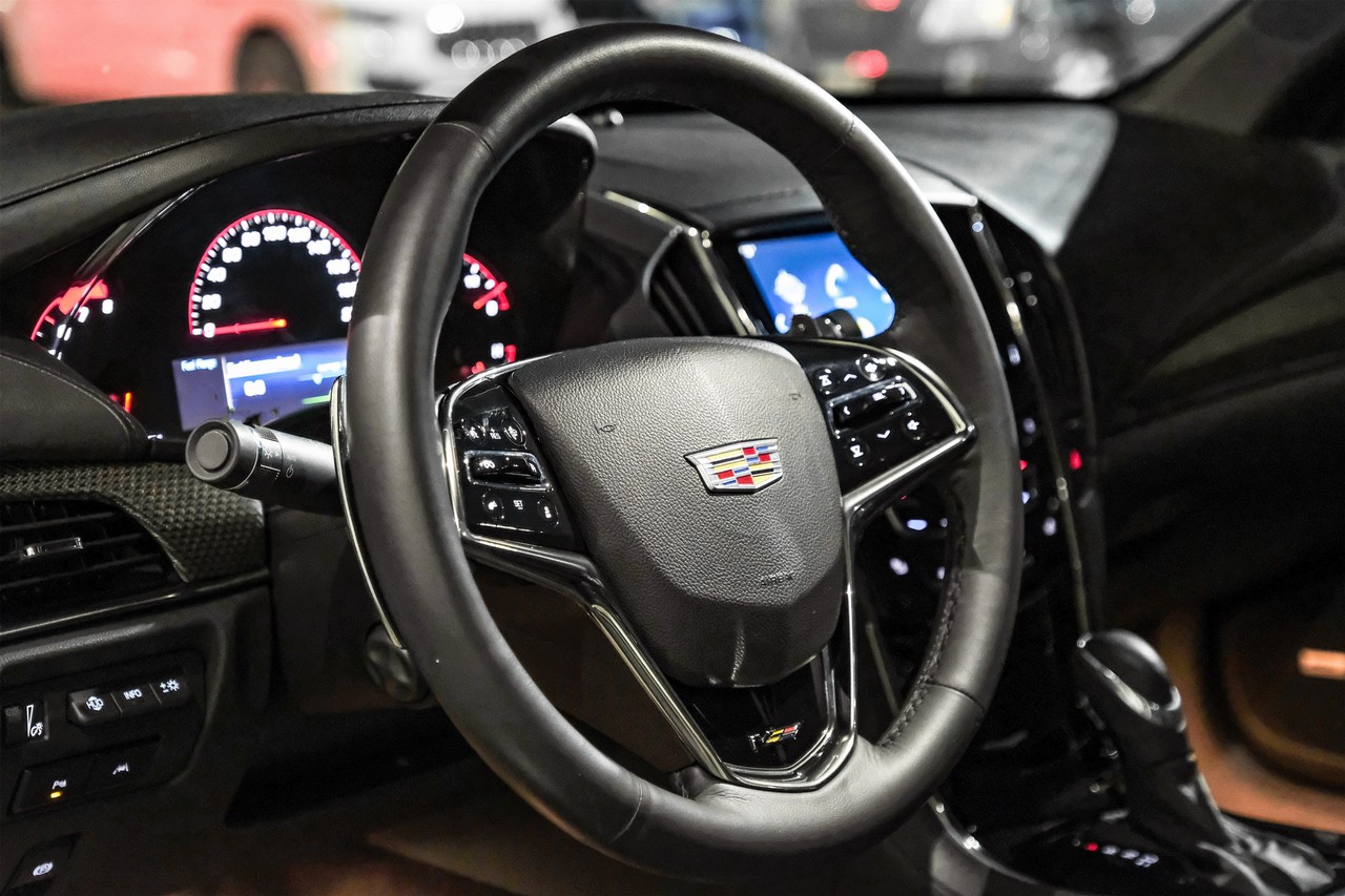 Cadillac ATS-V Coupe Vehicle Main Gallery Image 15