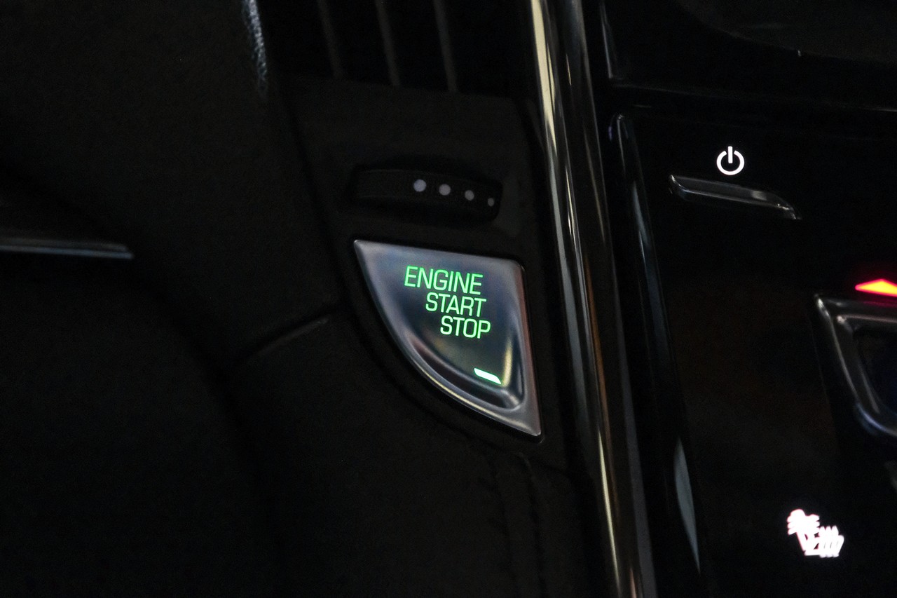 Cadillac ATS-V Coupe Vehicle Main Gallery Image 20