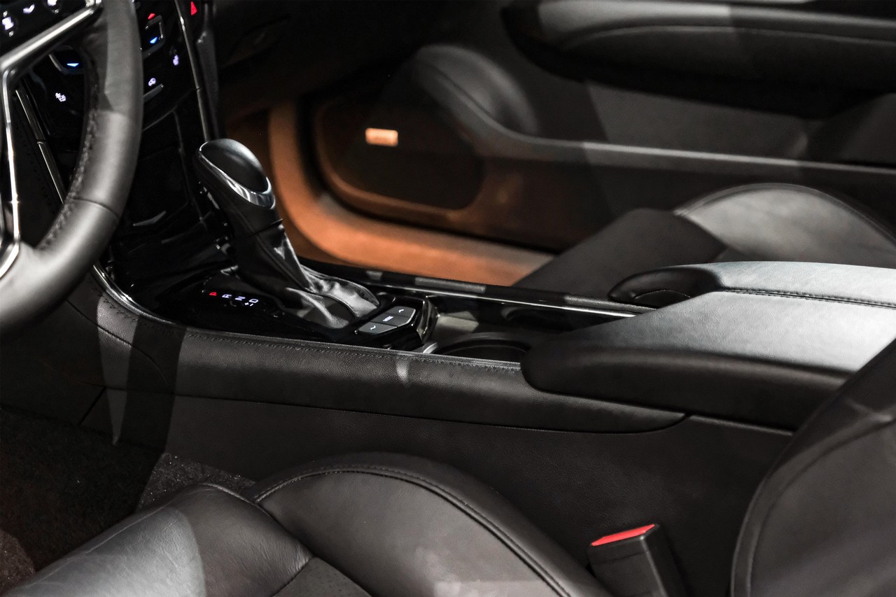 Cadillac ATS-V Coupe Vehicle Main Gallery Image 24