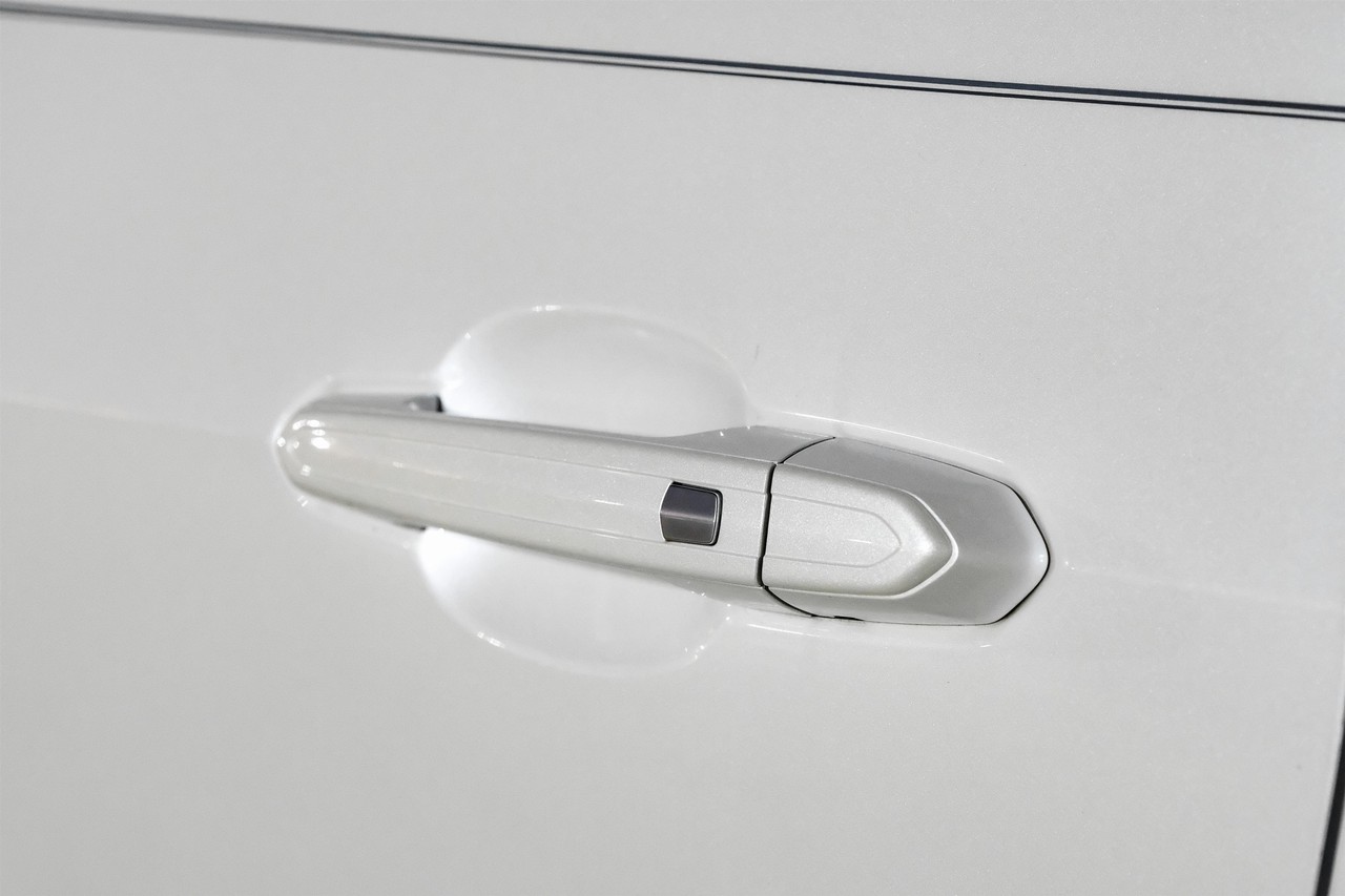 Cadillac ATS-V Coupe Vehicle Main Gallery Image 38