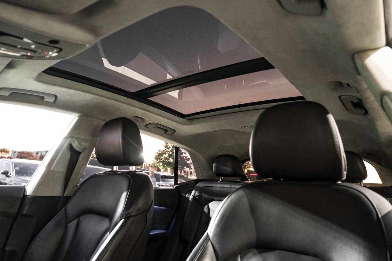 Audi Q8 Vehicle Main Gallery Image 05