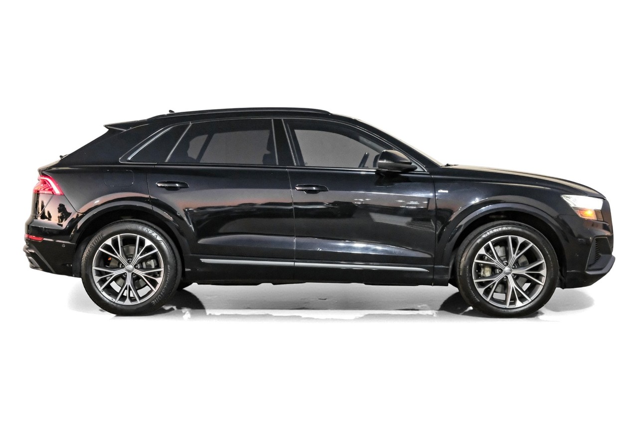 Audi Q8 Vehicle Main Gallery Image 08