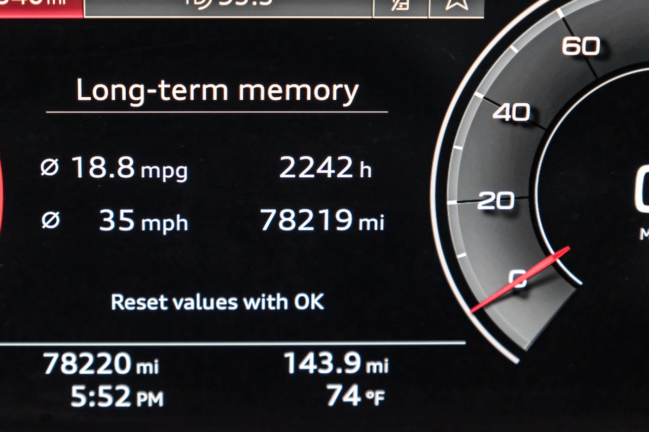 Audi Q8 Vehicle Main Gallery Image 21