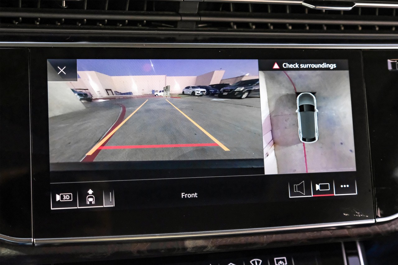 Audi Q8 Vehicle Main Gallery Image 23