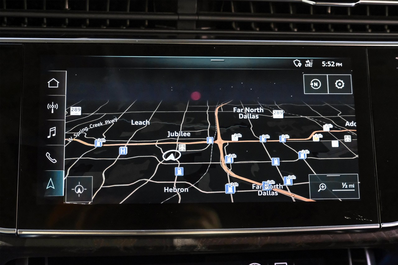 Audi Q8 Vehicle Main Gallery Image 24