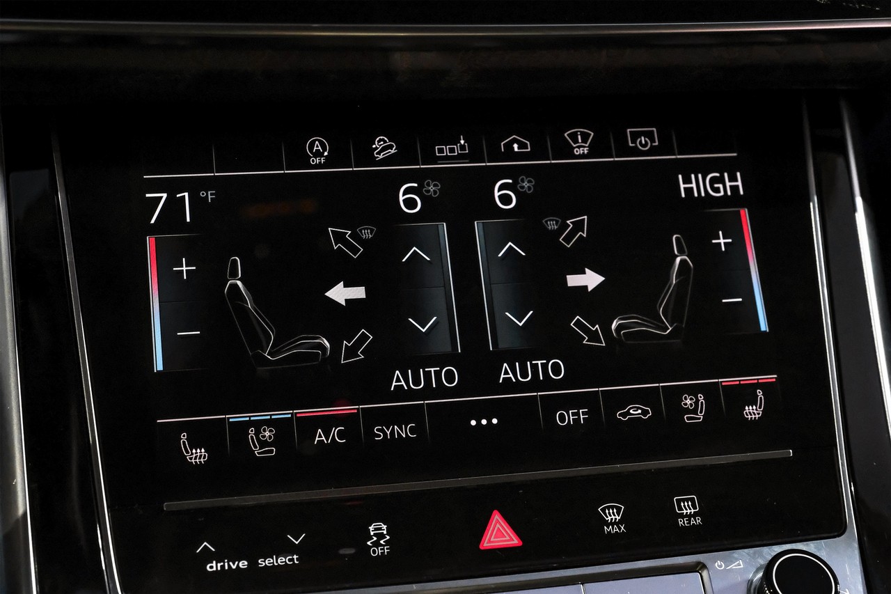 Audi Q8 Vehicle Main Gallery Image 30