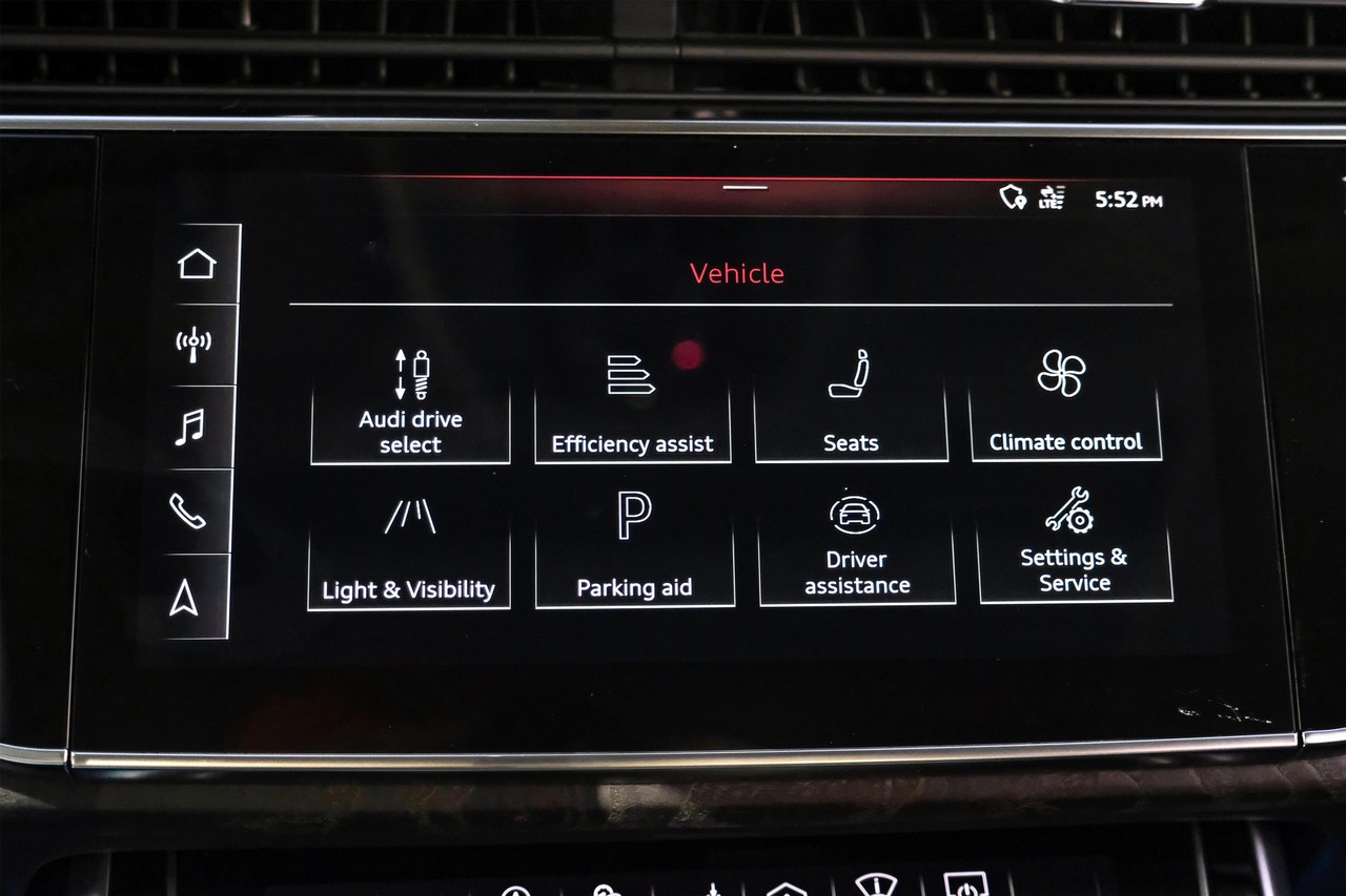 Audi Q8 Vehicle Main Gallery Image 31