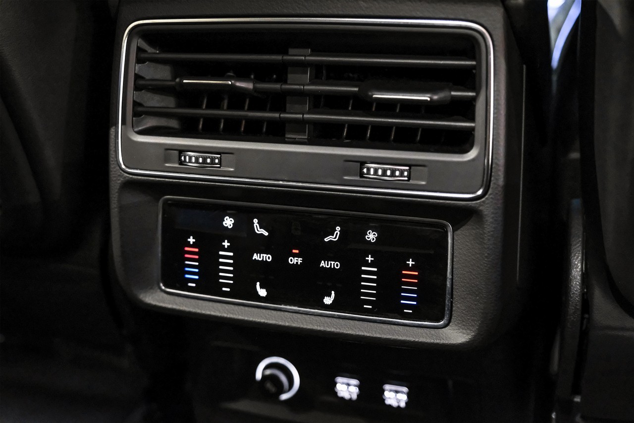 Audi Q8 Vehicle Main Gallery Image 40