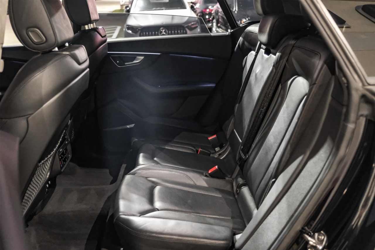 Audi Q8 Vehicle Main Gallery Image 42