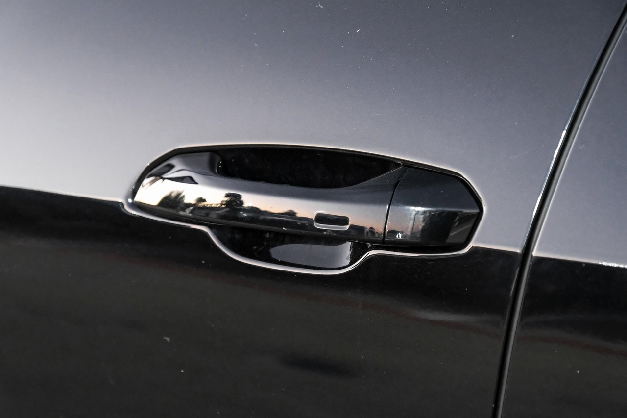 Audi Q8 Vehicle Main Gallery Image 43