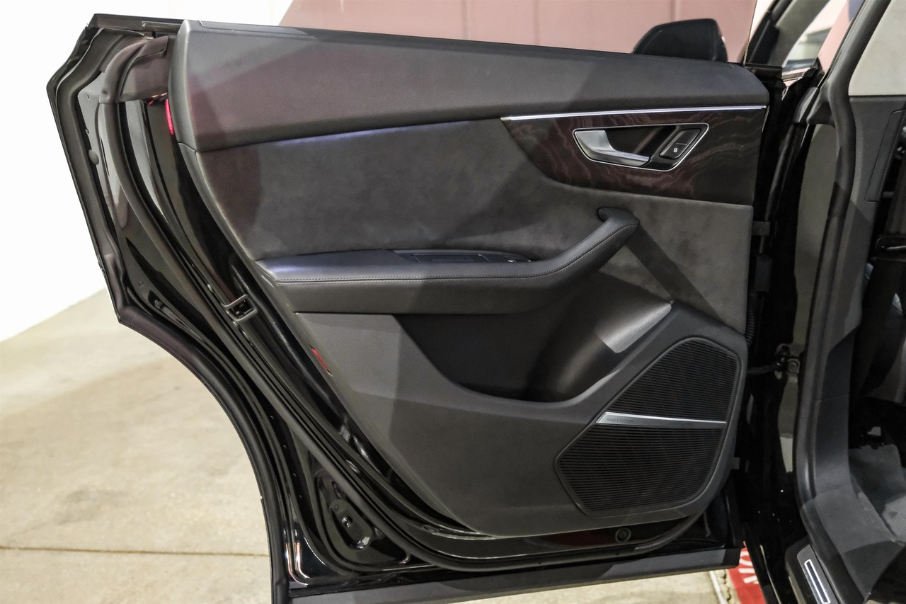 Audi Q8 Vehicle Main Gallery Image 48