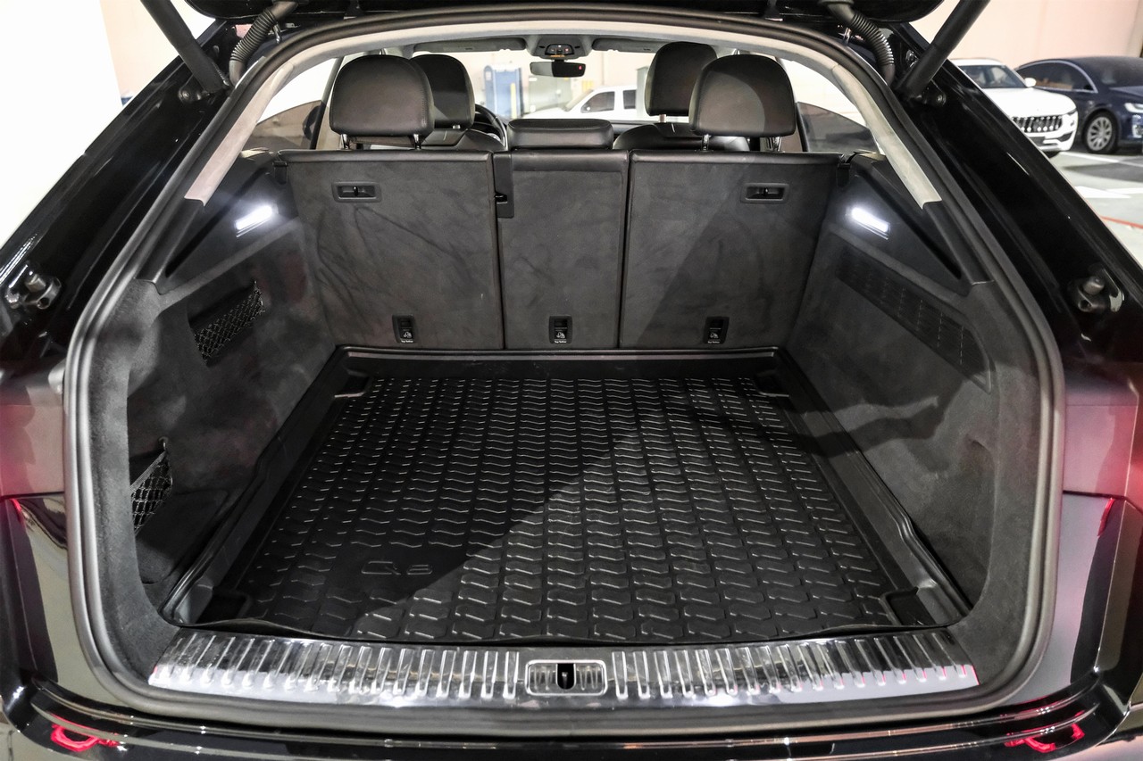 Audi Q8 Vehicle Main Gallery Image 55