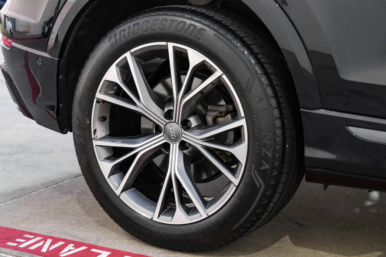 Audi Q8 Vehicle Main Gallery Image 58