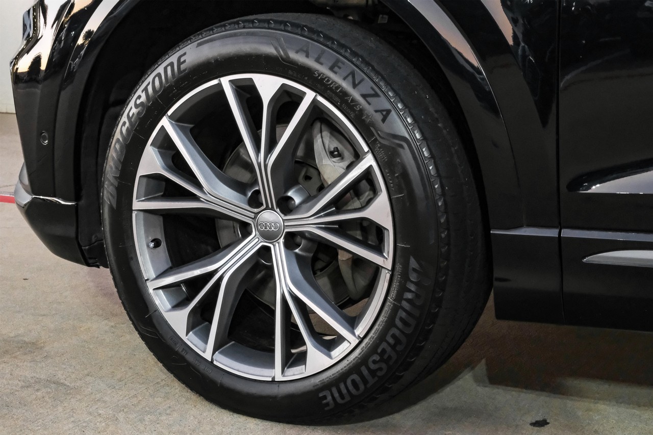 Audi Q8 Vehicle Main Gallery Image 60