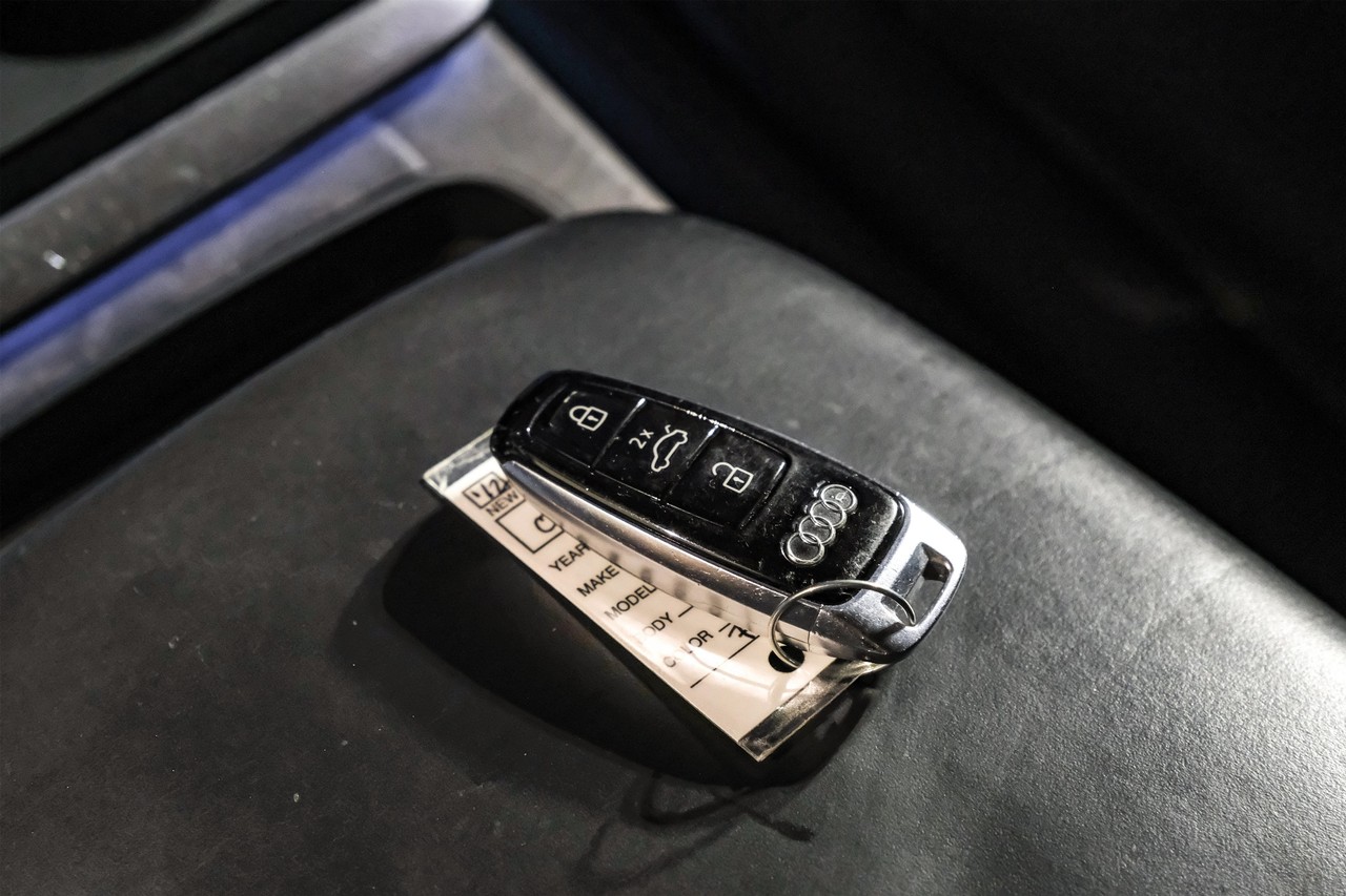 Audi Q8 Vehicle Main Gallery Image 62