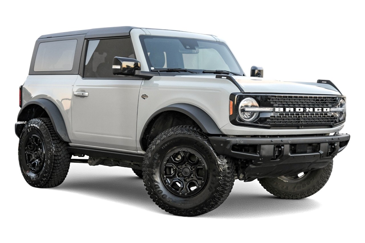 Ford Bronco Vehicle Main Gallery Image 06